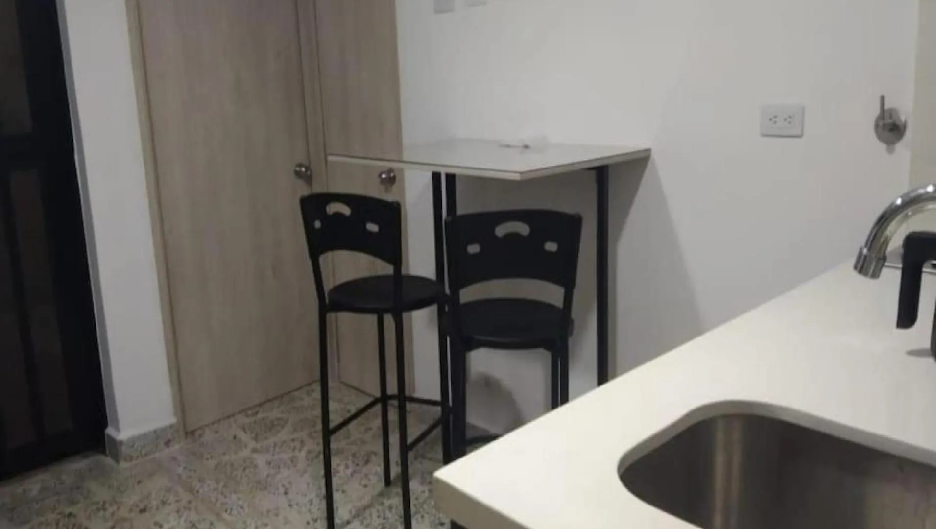 Centrico Familiar Vive Y Disfruta Medellin 107 Apartment